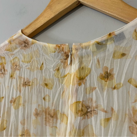 Vince Pressed Petal Blouse Yellow Floral Pleated Crinkle Semi Sheer Top - Picture 9 of 12
